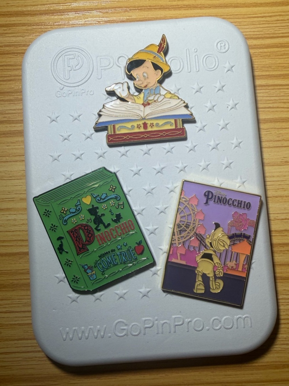 Loungefly Pinocchio Pin Lot+ Pin Folio